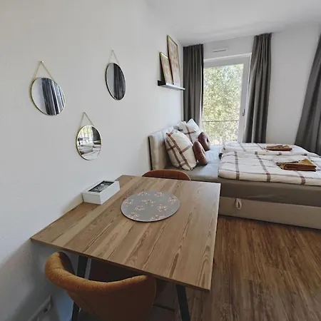 Ticasa Happy Zentral-outlet-parkplatz-aufzug-smarttv-unique * Metzingen (Tubingen)